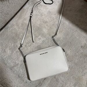 Michael Kors Elegant White Crossbody Bag